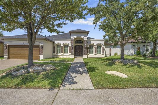 3826 Crestwind Dr.